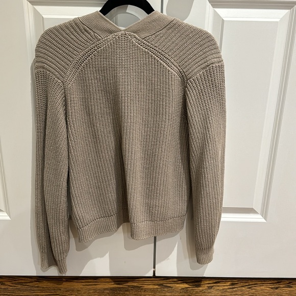H&M beige cardigan - Picture 3 of 3